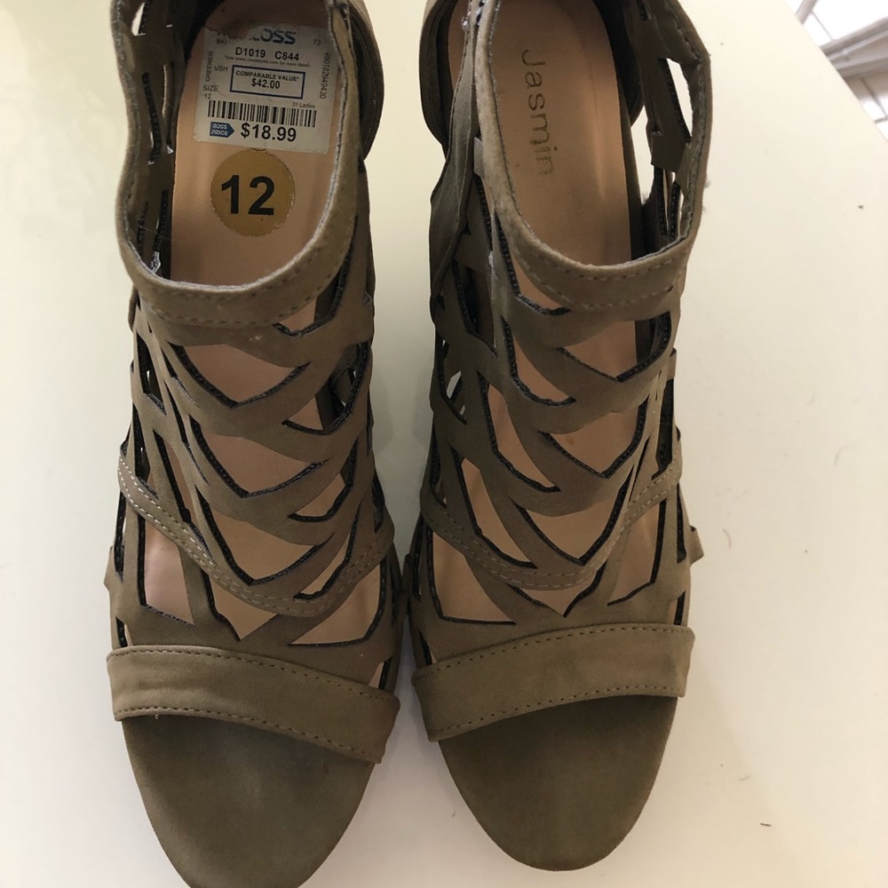 Size 12 wedges